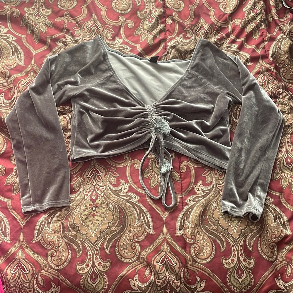 SHEIN- Shimmery Gray Long Sleeved Crop Top